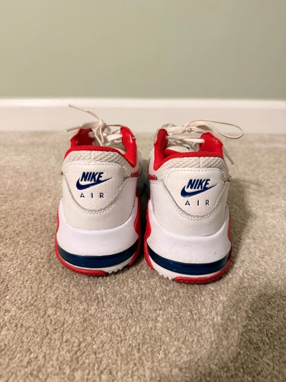 Nike Air Max with Red Swoosh - Picture 4 of 6